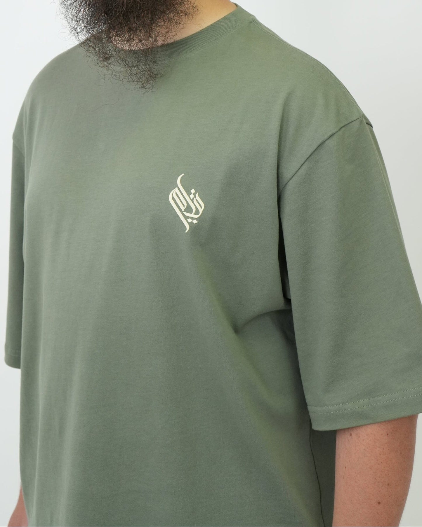 T-shirt QIYYAM oversize - vert olive - 100% coton